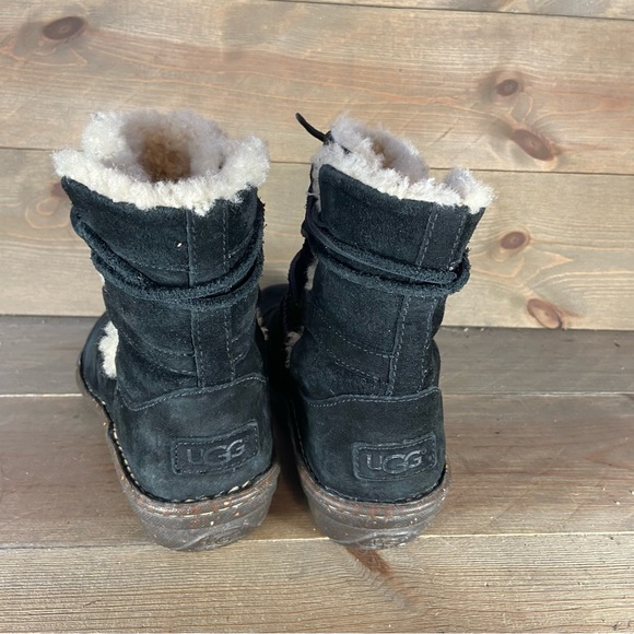 Ugg caspia Womens size 9 shoes black suede shearling lined winter boots - Picture 4 of 8